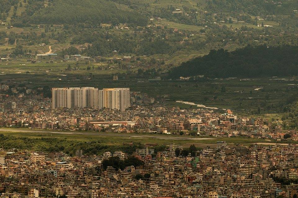 काठमाडौंको पेप्सीकोलास्थित सनसिटी अपार्टमेन्टमा बस्ने एकै परिवारका तीनजनामा कोरोना पोजिटिभ