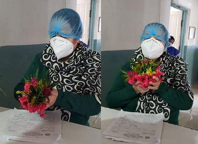 खुशिको खबर: कोरोनालाई जितेर डिस्चार्ज भइन् चितवनकी ६३ वर्षीया संक्रमित महिला