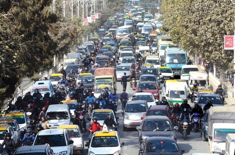 काठमाडौंमा भोलिदेखि जोर विजोर लागु गरेर यातायात खुल्ने