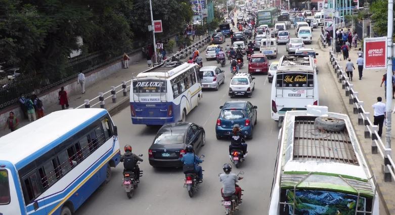 कसरी चल्दैछन् काठमाडौंका सार्वजनिक यातायात ?