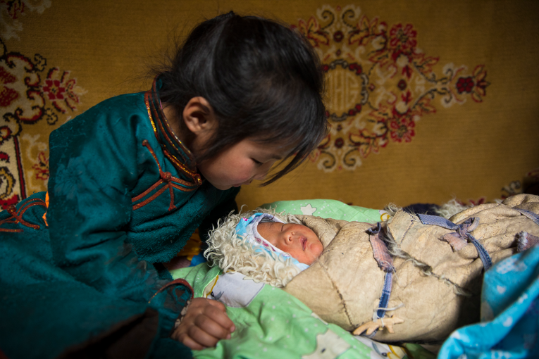 नयाँ बर्षको पहिलो दिन विश्वभर तीन लाख ७१ हजार शिशुको जन्म