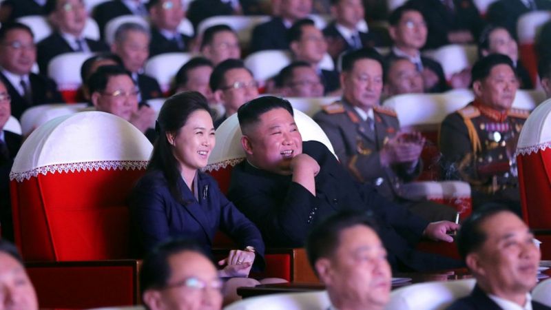 उत्तर कोरियाका नेता किमकी पत्नी १ वर्षपछि सार्वजनिक