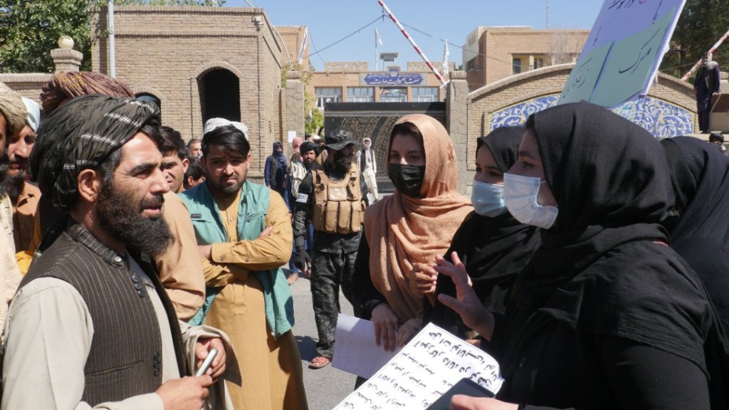 अफगानिस्तानमा महिला चिकित्सकमाथि तालिबानी आक्रमण