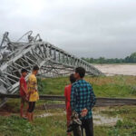 कञ्चनपुरमा बाढीले झोलुङ्गे पुल बगायो