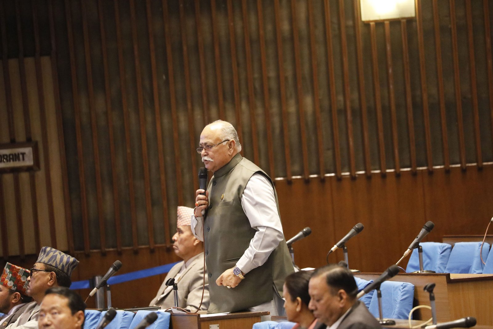 भ्रष्टाचारका काण्डहरु ओझेलमा पार्न राजावादीले आतंक मच्चाए भनिँदैछ : सांसद सिंह