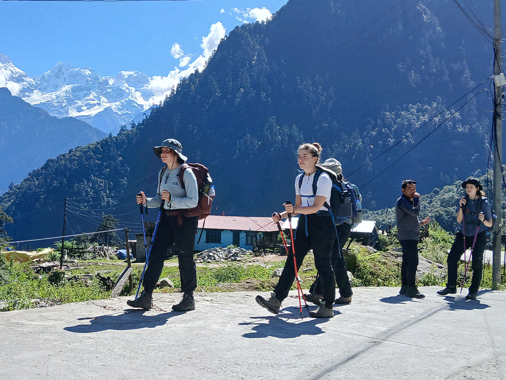 अप्रिलमा भित्रिए एक लाख १६ हजार विदेशी पर्यटक