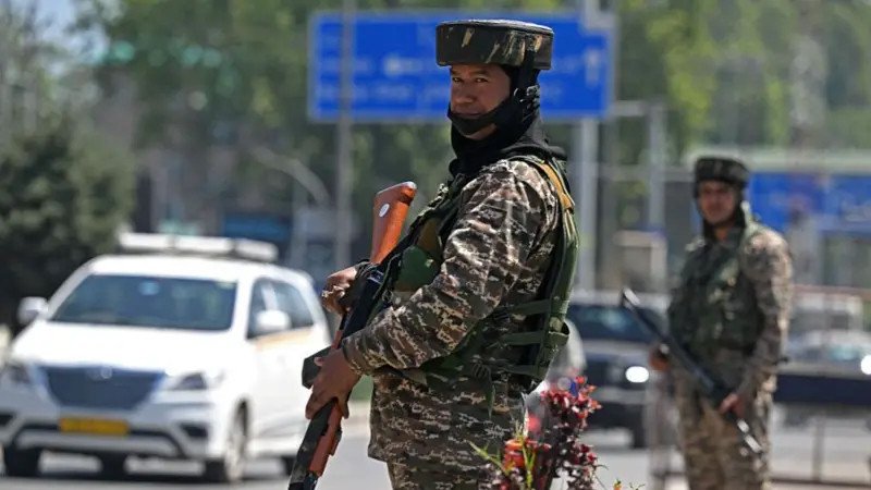 युद्धः पाकिस्तानी सेनाको गोलीबारीमा तीन भारतीयको मृत्यु