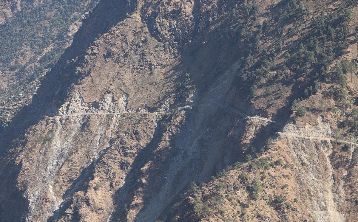 दार्चुला–टिङ्कर सडक : सेनाले दुईतिरबाट काम थाल्यो