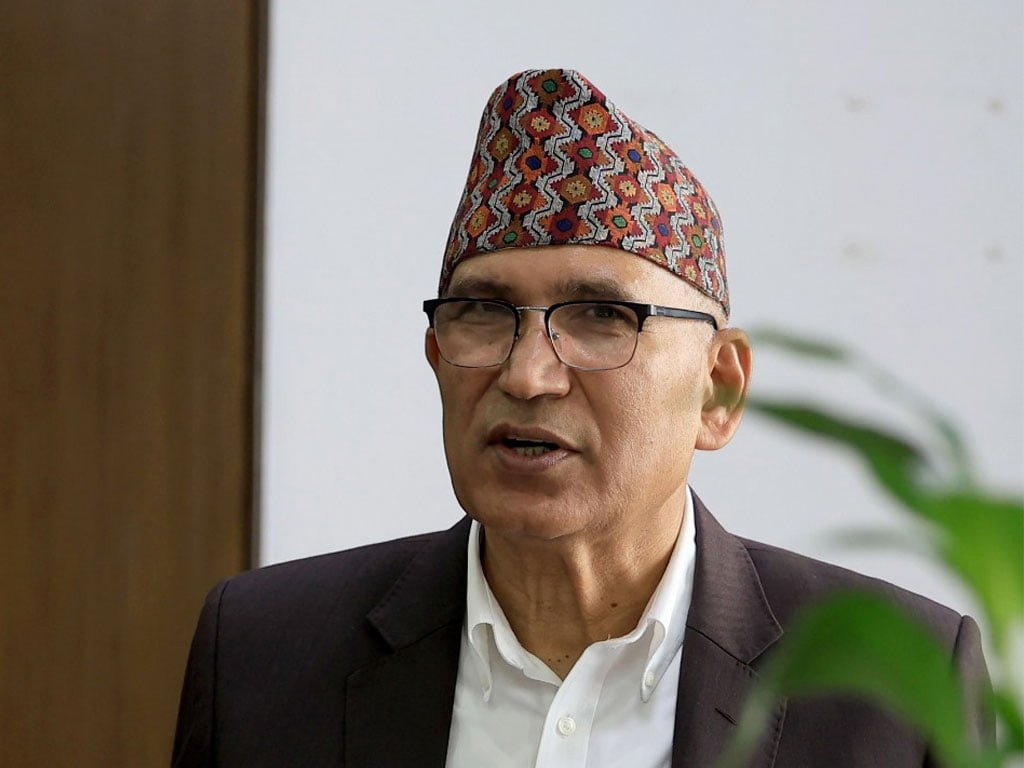 विगतका सरकारले खनेका योजनाको खाल्डो पुर्दैछौं : अर्थमन्त्री
