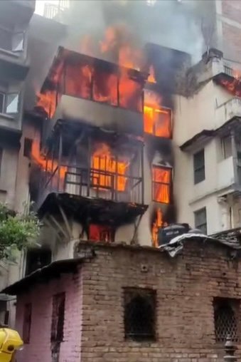 काठमाडौं–२४ को आगलागीमा परी एक जनाको मृत्यु, यसरी सल्किएको थियो आगो
