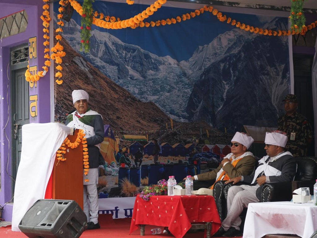 प्रधानमन्त्री ओलीको दाबी- पर्वतारोहणलाई सुरक्षित बनाउन सरकार क्रियाशील छ