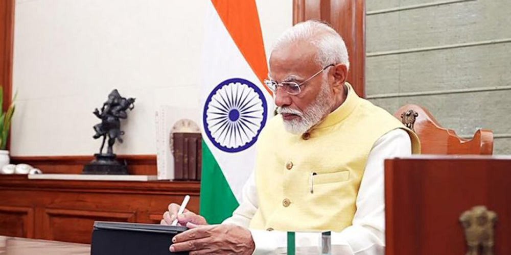 विमान दुर्घटनाले स्तब्ध र दुःखी छु- मोदी