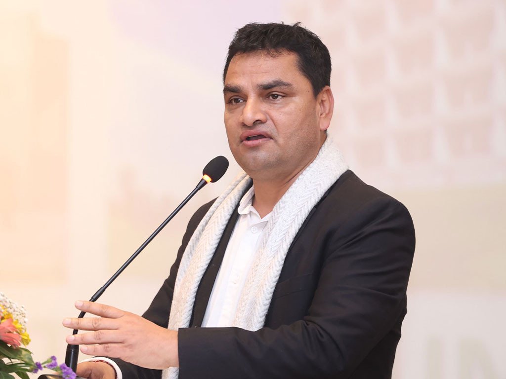 कर्मचारी र वैदेशिक रोजगारीमा जानेका परिवारलाई स्वास्थ्य बीमामा आबद्ध हुन पत्राचार