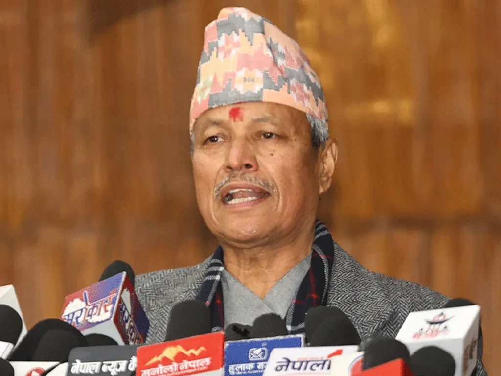 भीम रावलको प्रश्न- दाउन्ने सडक ठप्प छ, सरकार रेल, जहाज र रकेट बनाउन व्यस्त हो र ?