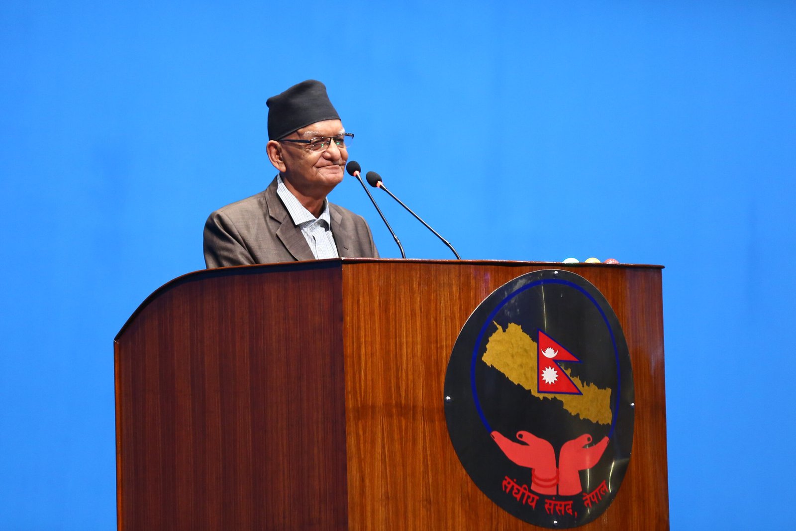 ‘मान–पदवीका लागि विनियोजित बजेट शिक्षा र स्वास्थ्यमा खर्च गरौं’