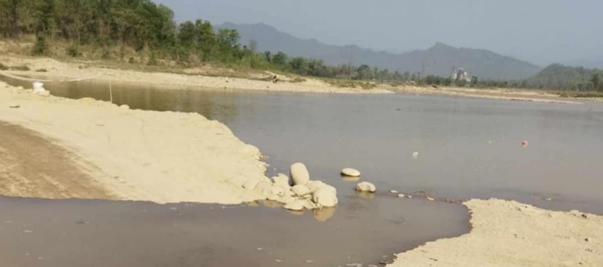 .नारायणगढ-बुटवल सडक अवरुद्ध : वैकल्पिक मार्ग प्रयोग गर्न सुझाव