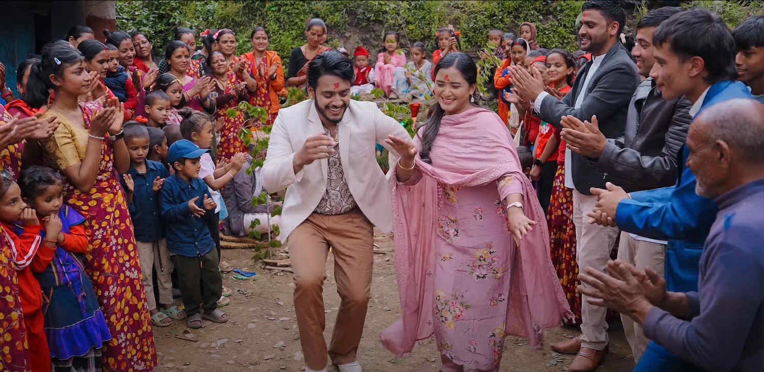 ‘तारा जुनैले’ मा गुञ्जियो ईश्वर र रितुको आवाज