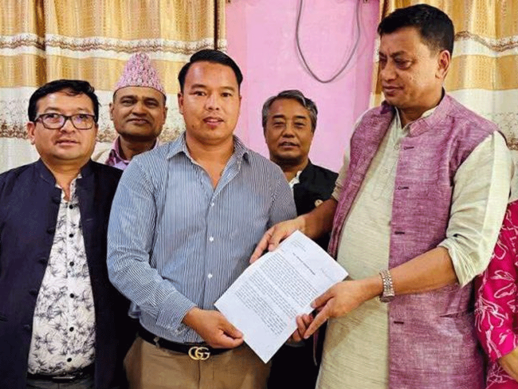 बहादुर सिंहविरुद्ध अविश्वासको प्रस्तावमा २१ सांसदले गरे हस्ताक्षर