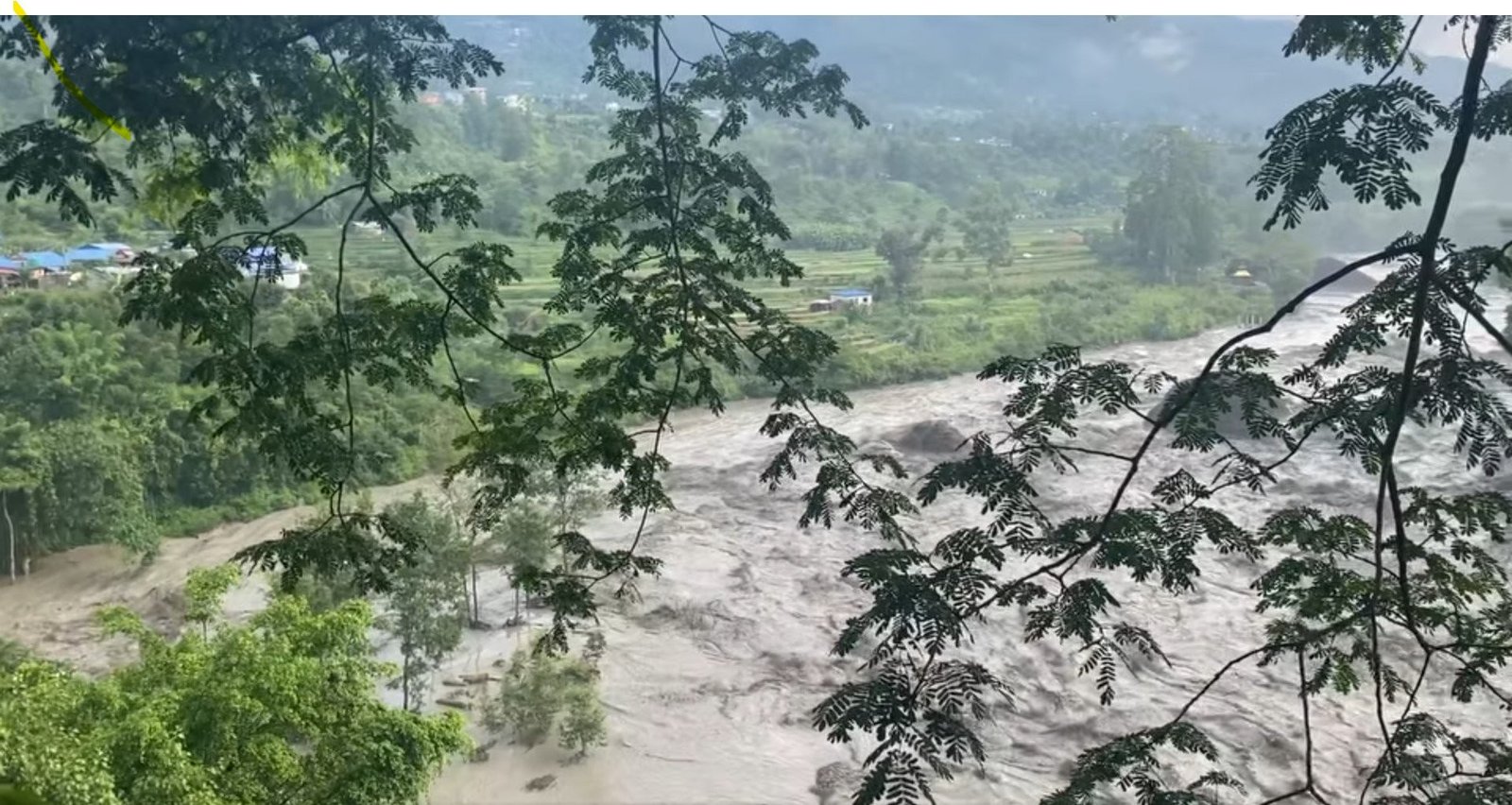 त्रिशूली नदीमा फसेका २ जनाको अझै भएन उद्धार