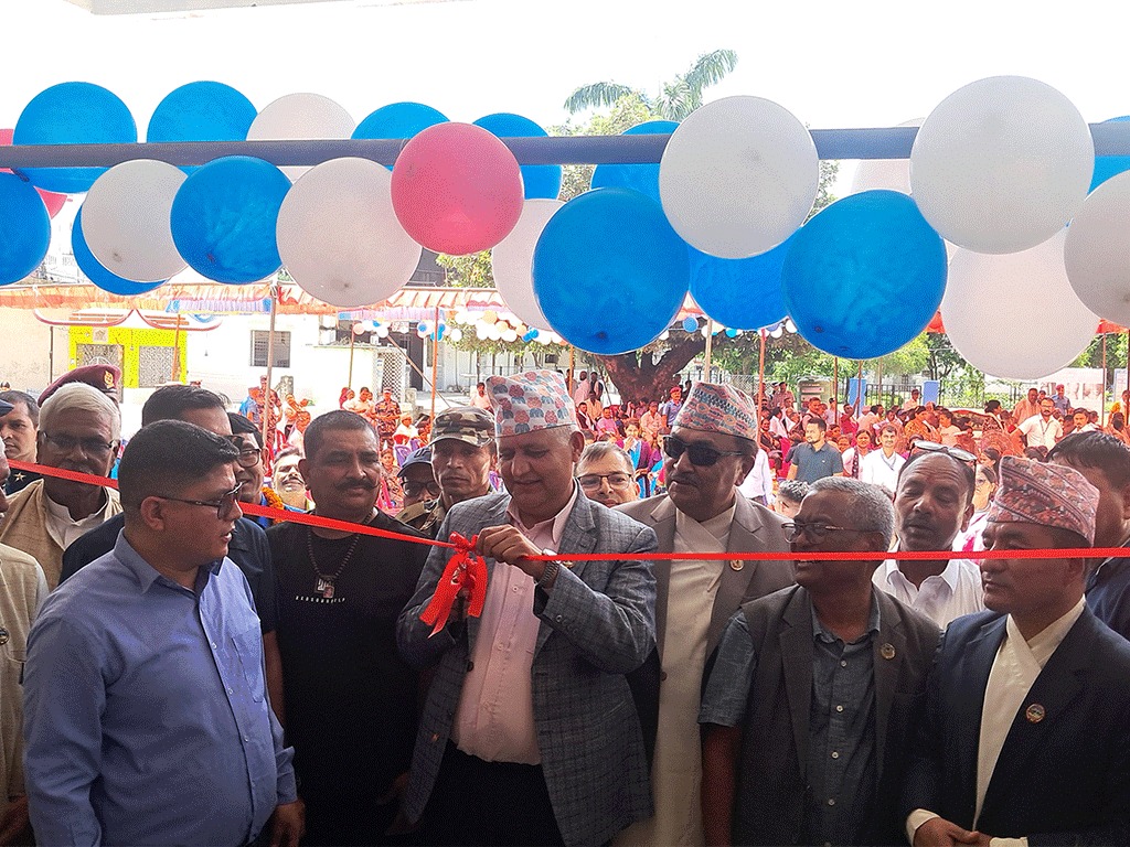 बिरामीलाई रेफर गर्न नपर्ने गरी अस्पतालबाटै सेवा दिन मुख्यमन्त्री आचार्यको आग्रह