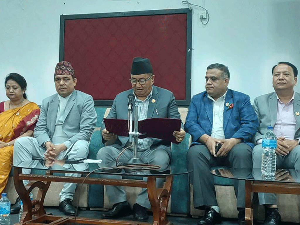 बागमतीका मुख्यमन्त्री बहादुरसिंह लामाले दिए राजीनामा