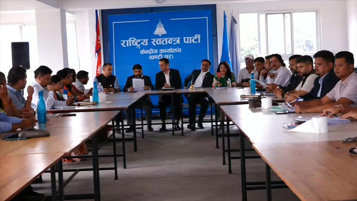 विदेशमा रहेका नेपालीका लागि मताधिकारको व्यवस्था गर्न माग गर्दै रास्वपाले अभियान चलाउने