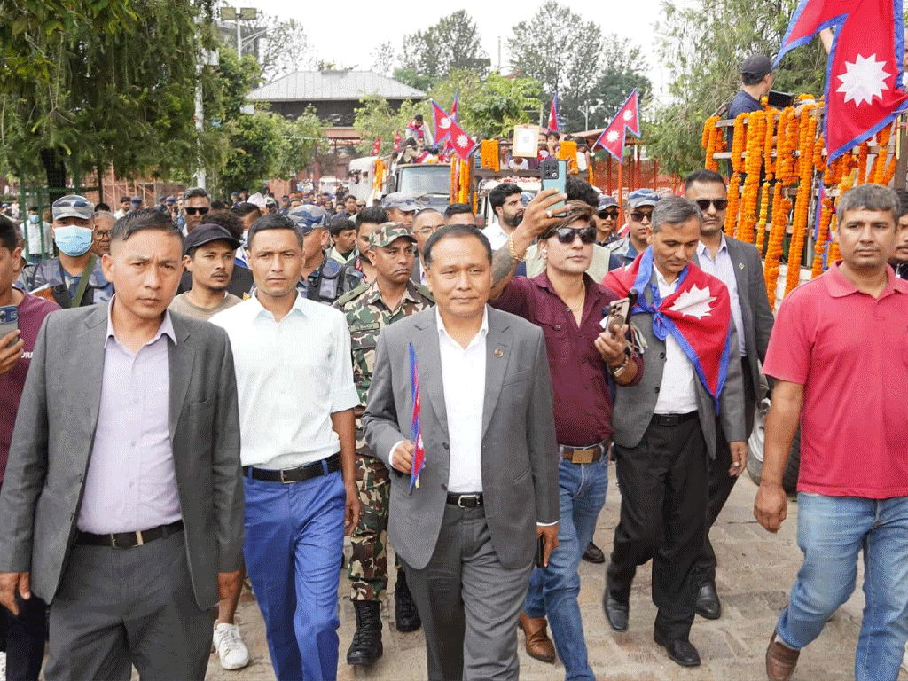 जेनजी आन्दोलनमा ज्यान गुमाएकाहरूको शवयात्रामा ऊर्जा मन्त्री घिसिङ र गृहमन्त्री अर्याल सहभागी