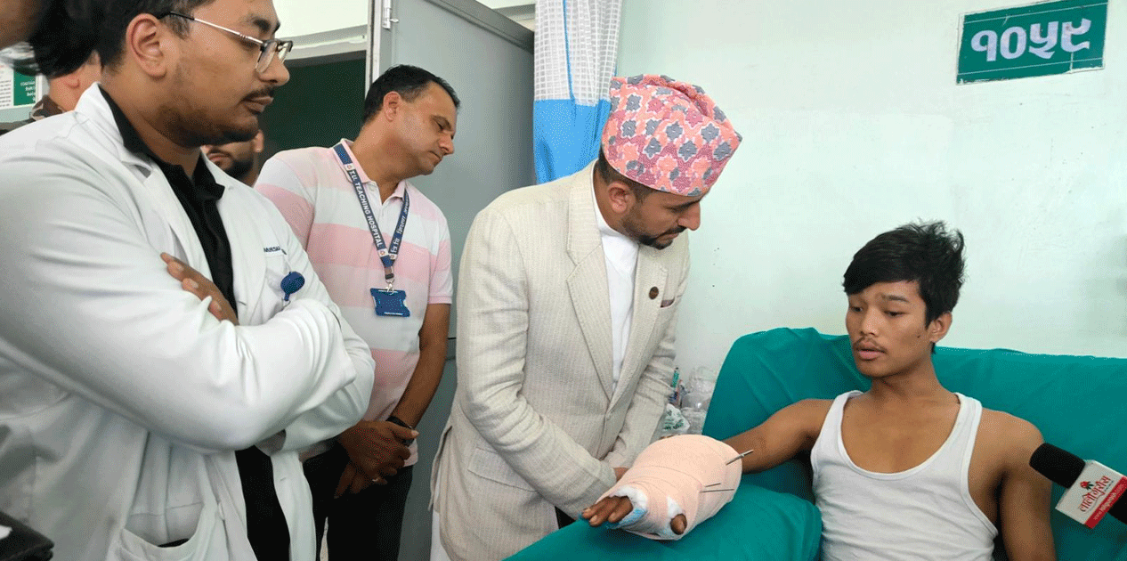 जेन जेड प्रदर्शनका घाइतेहरूको उपचारमा कुनै कमी नराख्न सञ्चार मन्त्रीको आग्रह