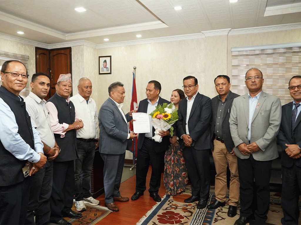ऊर्जामन्त्री घिसिङले भने : ‘कसैप्रति पूर्वाग्रही भएर जीर्ण आयोजनाका ठेक्का तोड्दैनौँ’
