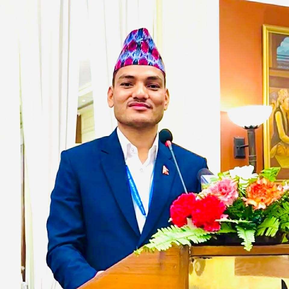 रेडियो नेपालका राजेन्द्र र नारायण जसले यसरी जोगाए मन्त्रालय र रेडियो