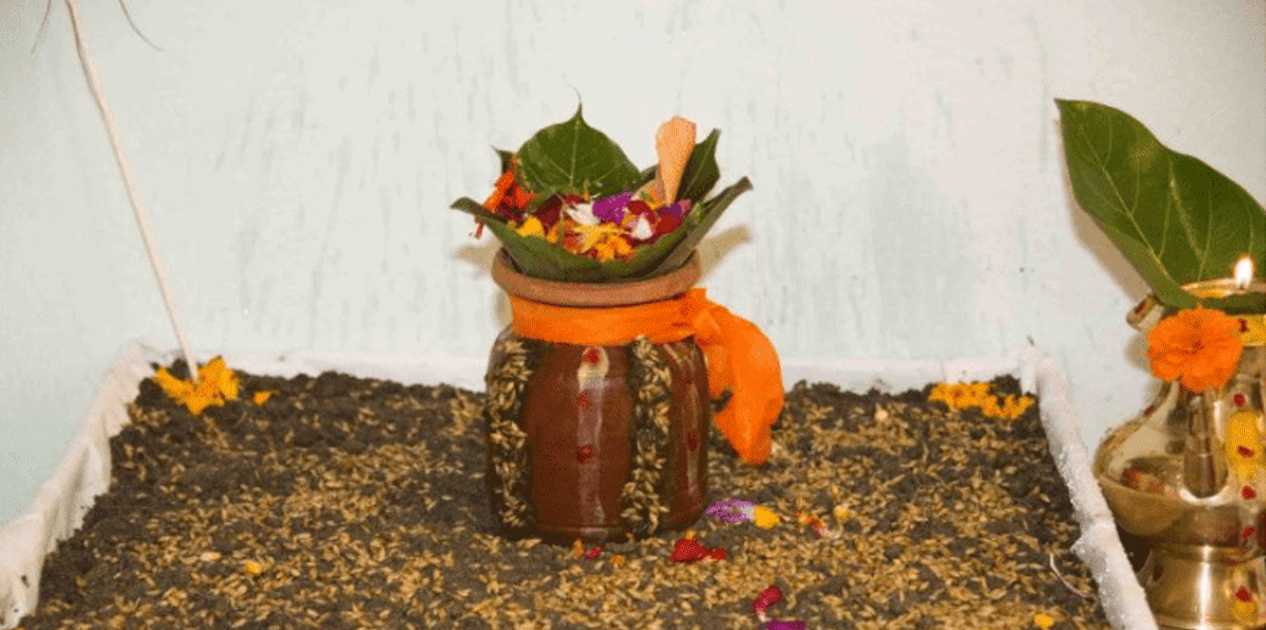 आजदेखि बडादसैँ सुरु, पहिलो दिन आज घरघरमा घटस्थापना गरिदै