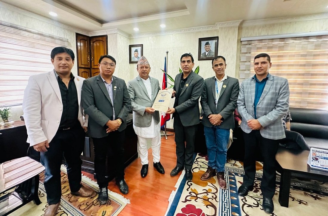 होटल व्यवसायलाई उत्पादनमूलक उद्योगसरह सुविधा दिन सरकार लागेको छ: मन्त्री खड्का