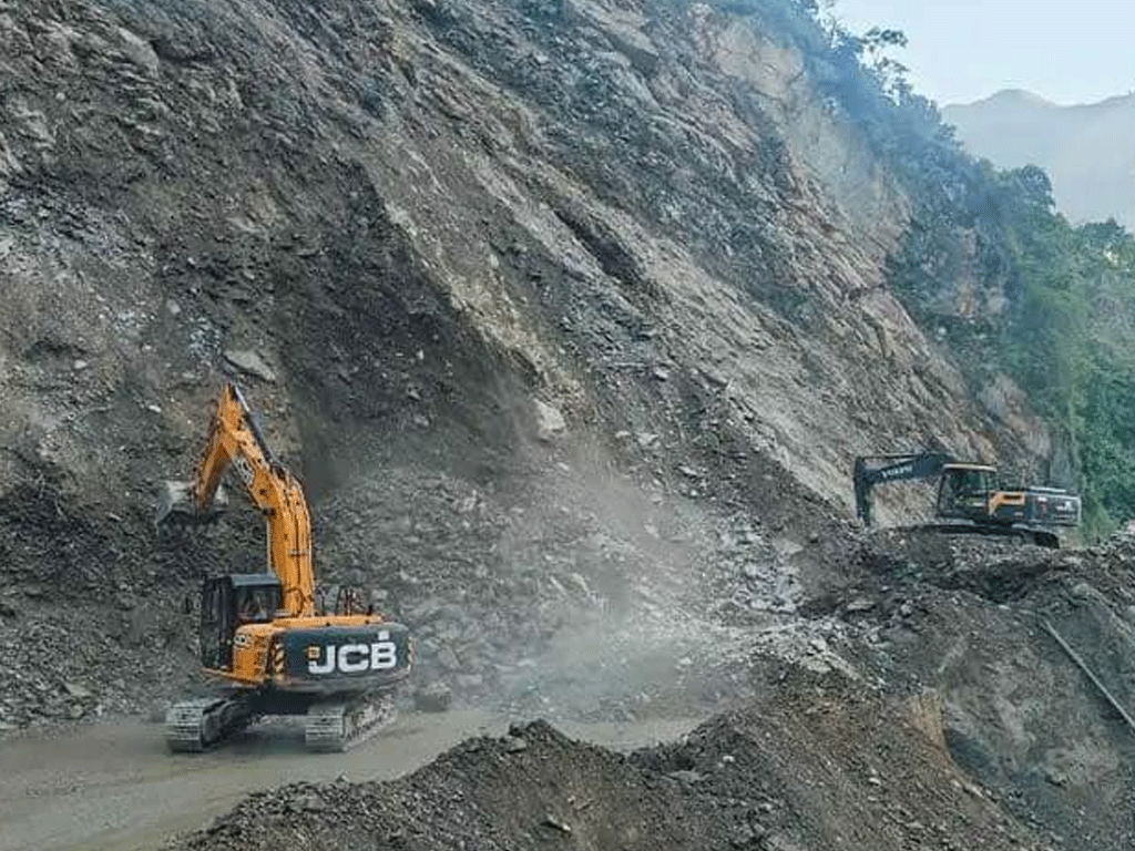 नारायणगढ–मुग्लिन सडकखण्डमा सहज रूपमा यातायात सञ्चालन
