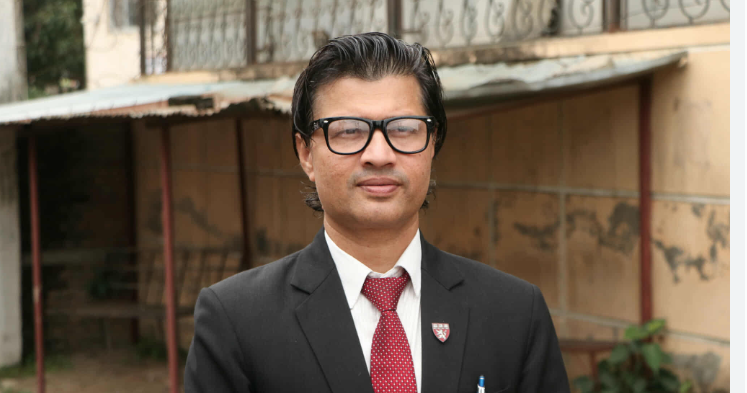 रास्वपाले विवादित डा. लेखजंग थापाको उम्मेदवारी फिर्ता गर्ने