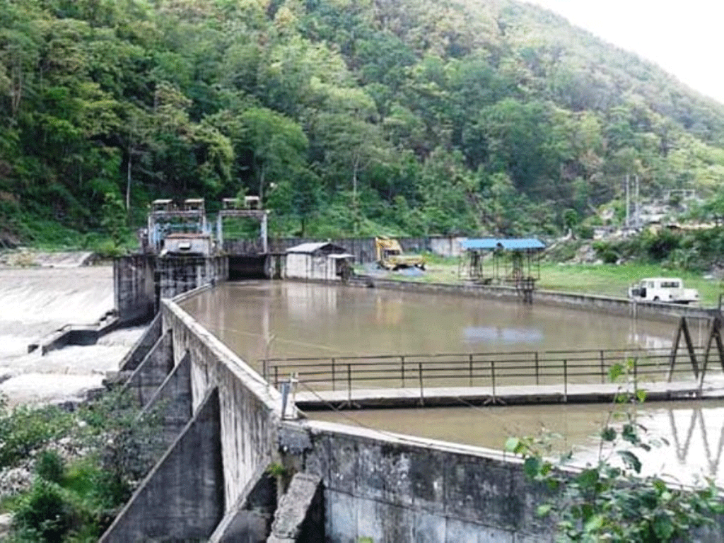 बाढीले इलामका १३ जलविद्युत आयोजनाको उत्पादन बन्द, ५ वटामा क्षति