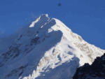 ३०० विदेशी पर्यटकद्वारा कञ्चनजंघा हिमाल क्षेत्र भ्रमण