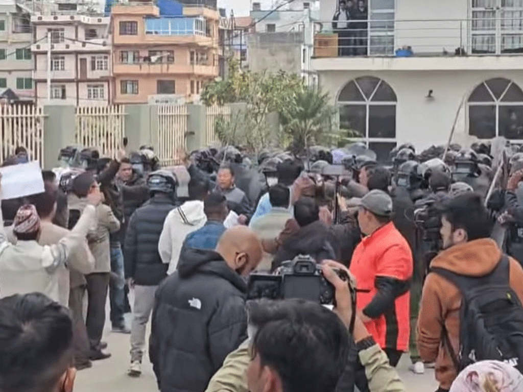 गर्भवतीको मृत्युपछि किष्ट अस्पतालमा आज पनि तोडफोड