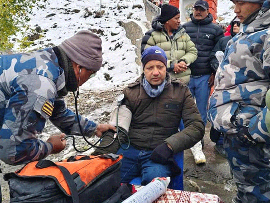 मुस्ताङमा २५० जना आन्तरिक पर्यटकको स्वास्थ्य परीक्षण