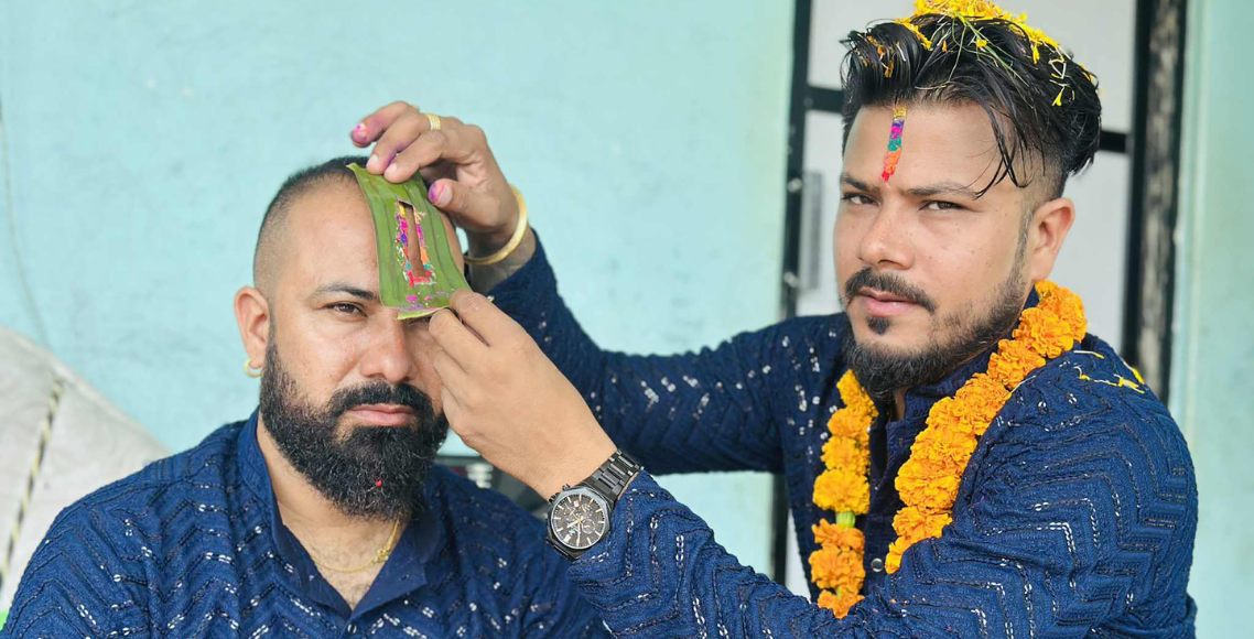 दिदी-बहिनी नभएपछि दाजु-भाइले एकापसमा लगाए भाइटीका