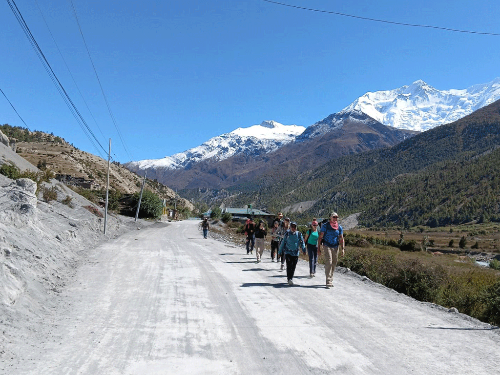 डेढ महिनामा सात हजार पर्यटक भित्रिए