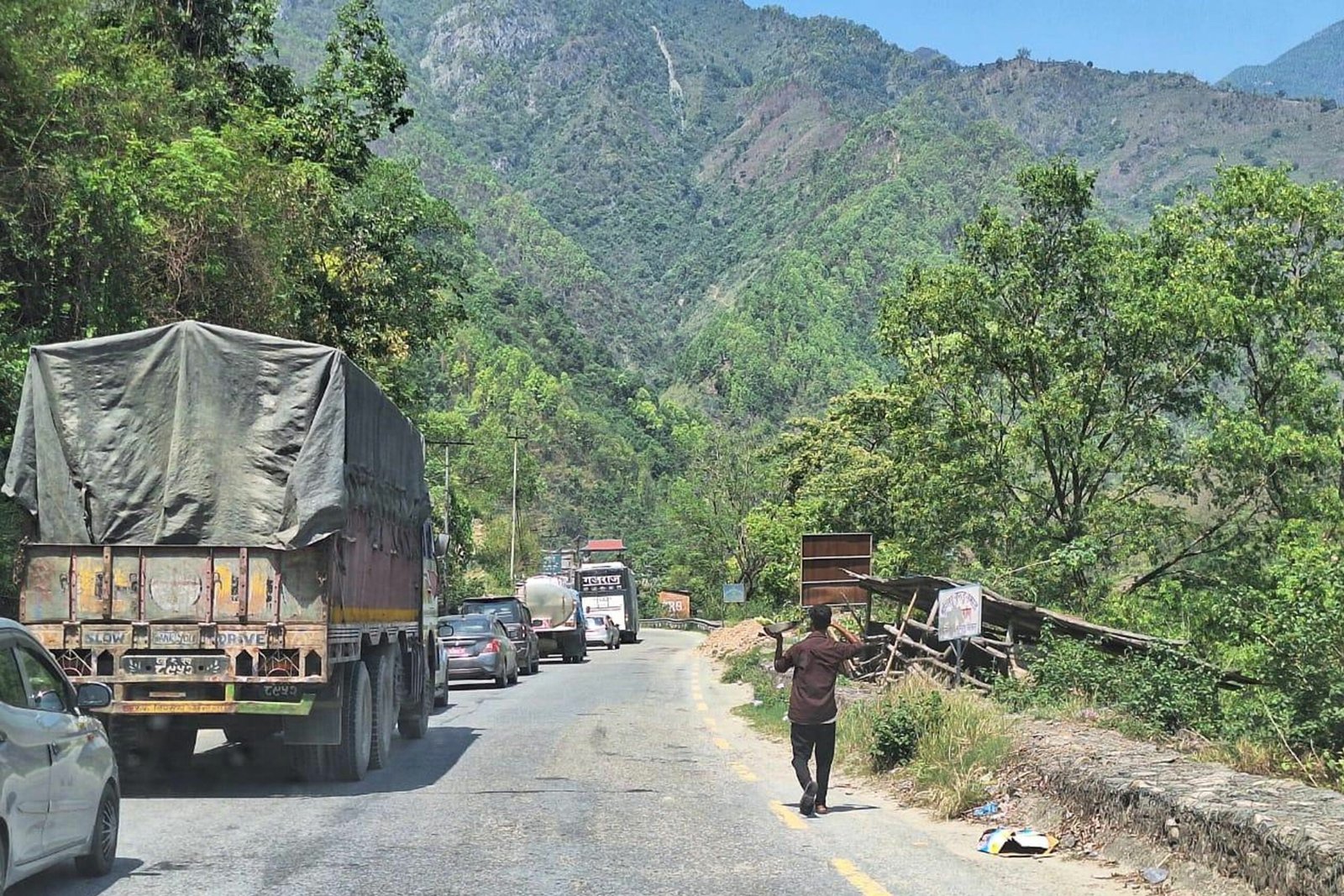 आँबुखैरेनी मुग्लिन सडक सोमबार राति दुई घण्टा बन्द हुने