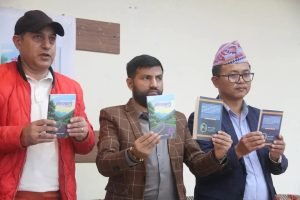 ‘पुर्नजागरण’ उपन्यास सार्वजनिक : गाउँ फर्कने सन्देशसहित विकास र परिवर्तनको कथा