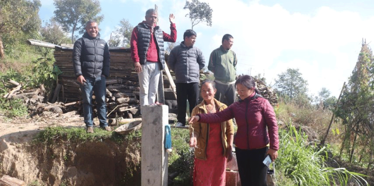 पौवादुङमाको चाँपे गाउँमा ‘एक घर एक धारा’ घरघरमा जडान