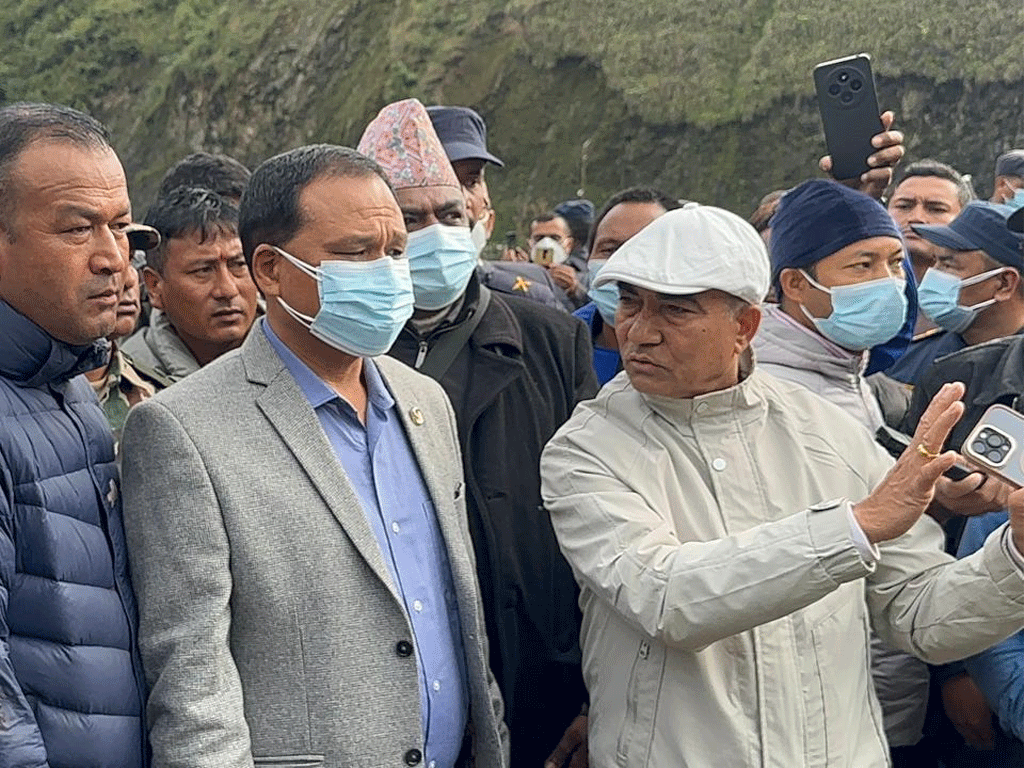 १५ दिनमा माग पूरा गर्ने कुलमानको प्रतिबद्धतापछि बञ्चरेडाँडामा फोहोर फाल्न स्थानीयले दिए सहमति