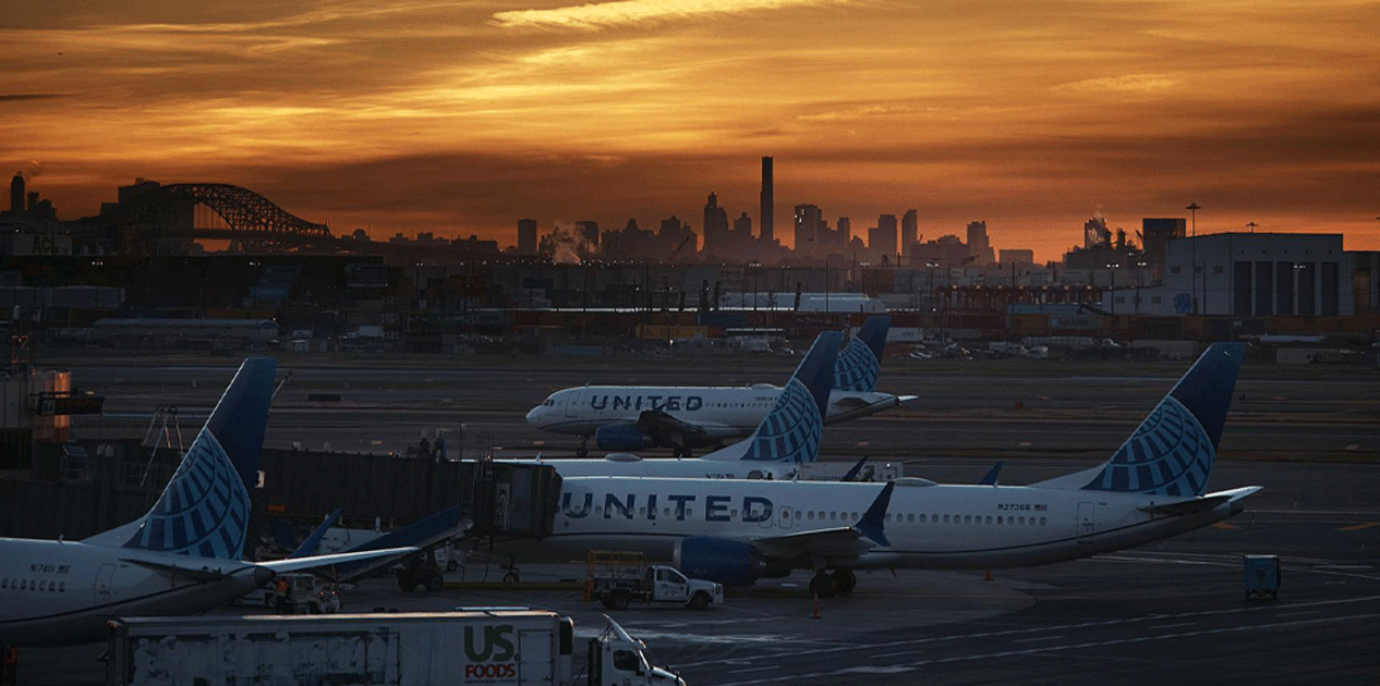 अमेरिकी एयरलाइन्सले एक हजार उडान रद्द गर्‍यो, सरकारी बन्दको असर बढ्दै
