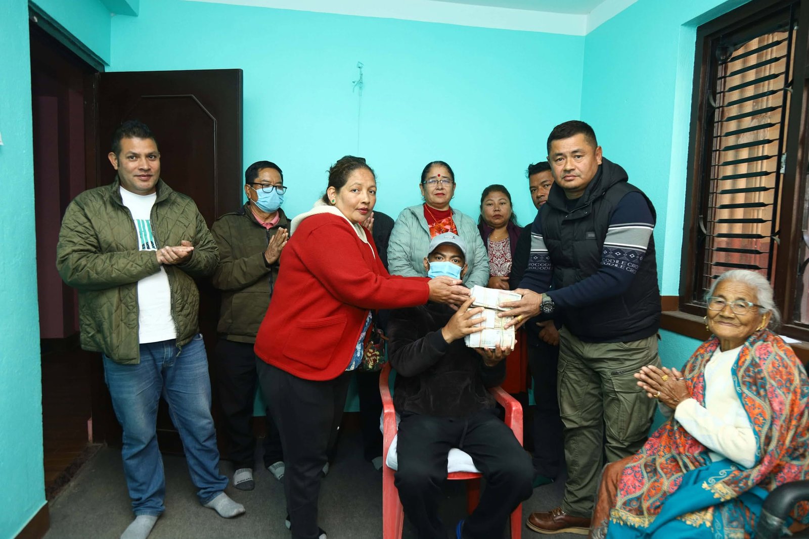 मिर्गौला पीडित हमाललाई हङकङबाट ९ लाख १६ हजार सहयोग l