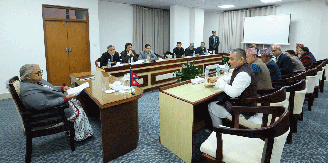 जनमत संग्रहमा जान प्रधानमन्त्रीसँग दुर्गा प्रसाईँको माग