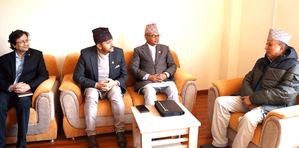 सरकारी टोलीद्वारा एमाले पार्टी कार्यालयको अनुगमन