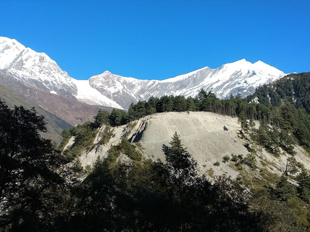 पौने तीन लाख विदेशी पर्यटकद्वारा अन्नपूर्ण क्षेत्रको भ्रमण