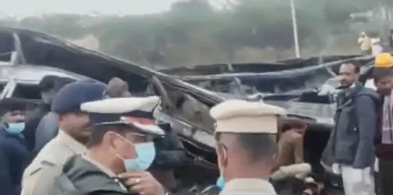 भारतमा बस र ट्रक ठोक्किँदा ११ जनाको मृत्यु, २४ जना घाइते